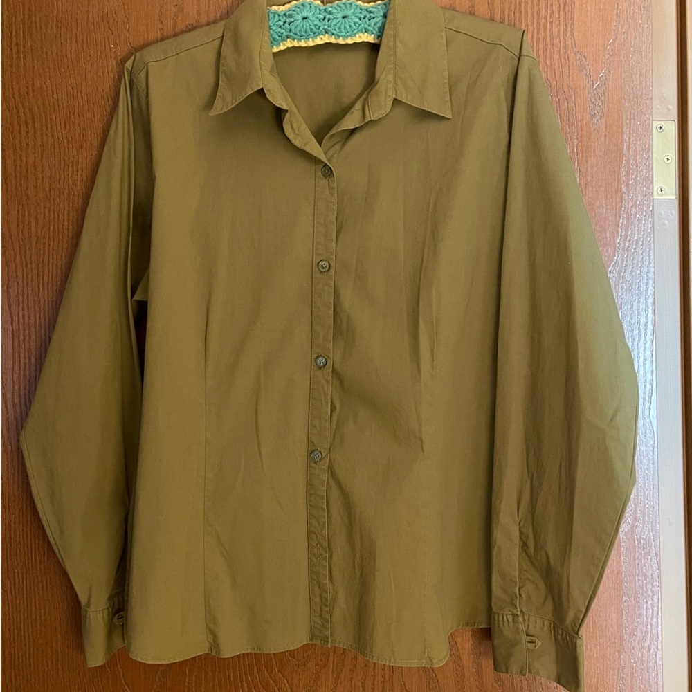 Eddie Bauer Women’s XL Olive Green Stretch Cotton Blouse